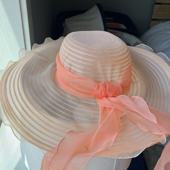 Women’s Wide Brim Sun Hat - Picture 2 of 3